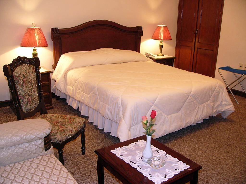 Hotel Independencia Сукре Номер фото